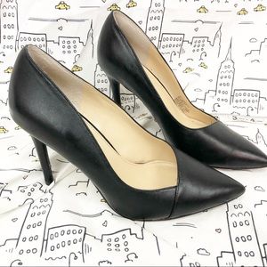 VINCE CAMUTO Lionessa Leather Heels 6.5